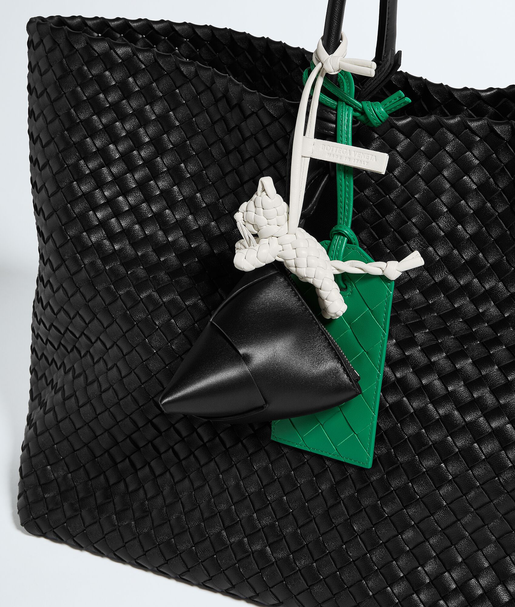 Angolo Coin Purse Charm in Black
