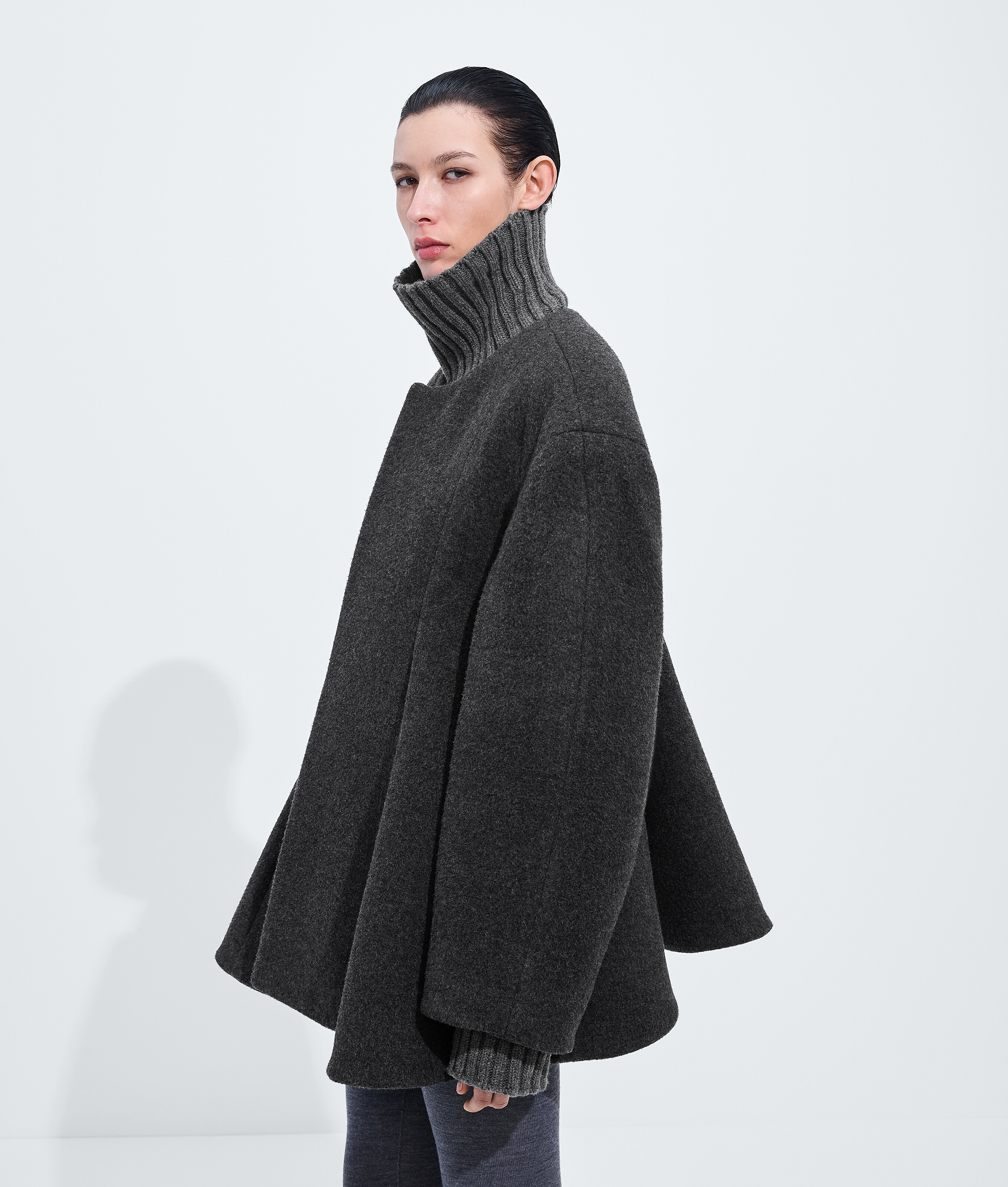 Women's Padded Wool Flannel Coat in Ardoise melange Bottega Veneta Luxembourg EN - Image 2
