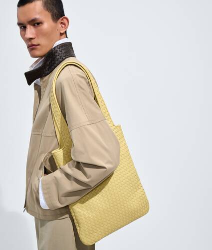 Men's Veneto Tote in Butter yellow Bottega Veneta Monaco EN - Image 2
