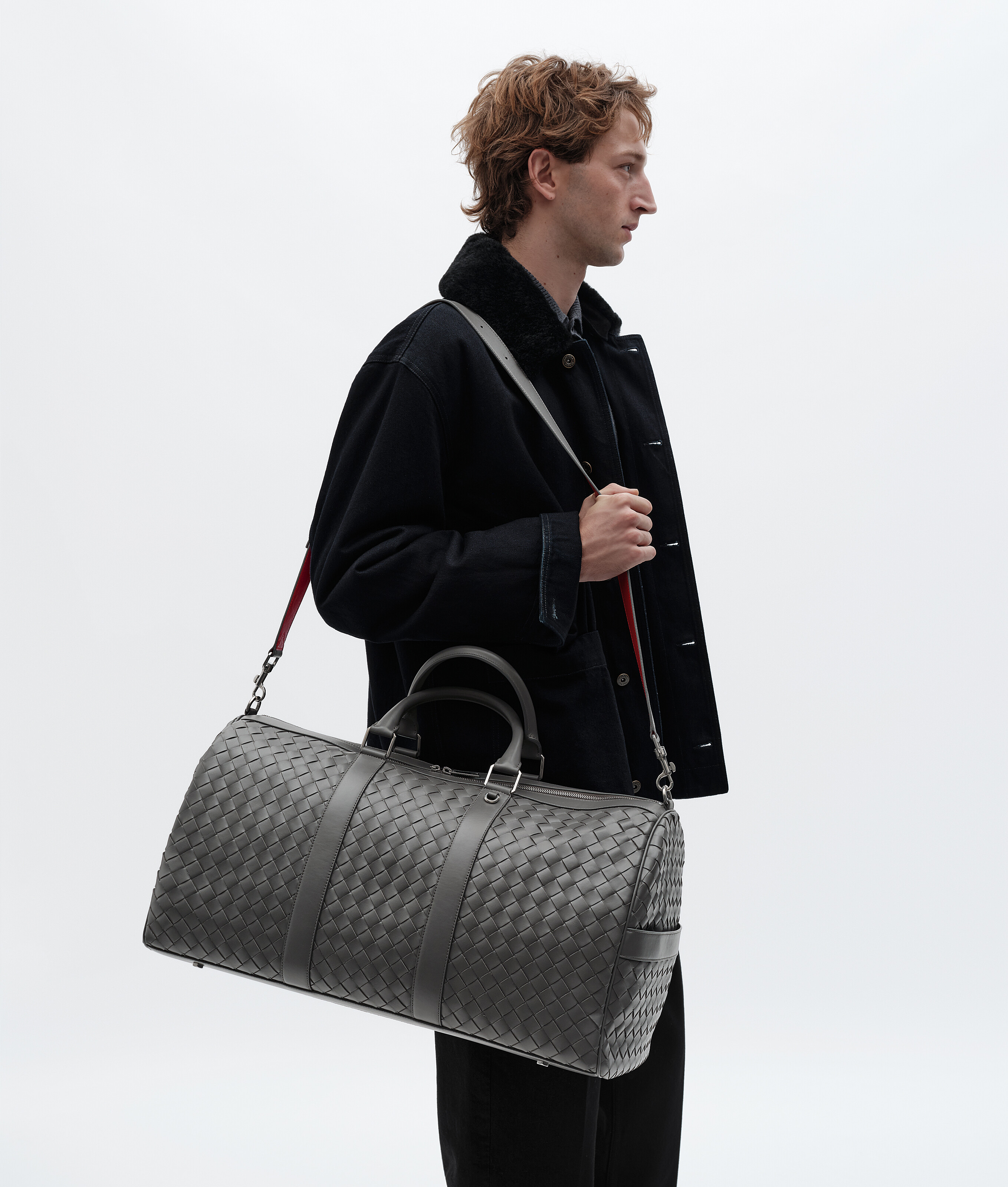 Men's Intrecciato Cabin Duffle in Obsidian gray/radar Bottega Veneta Canada EN - Image 5