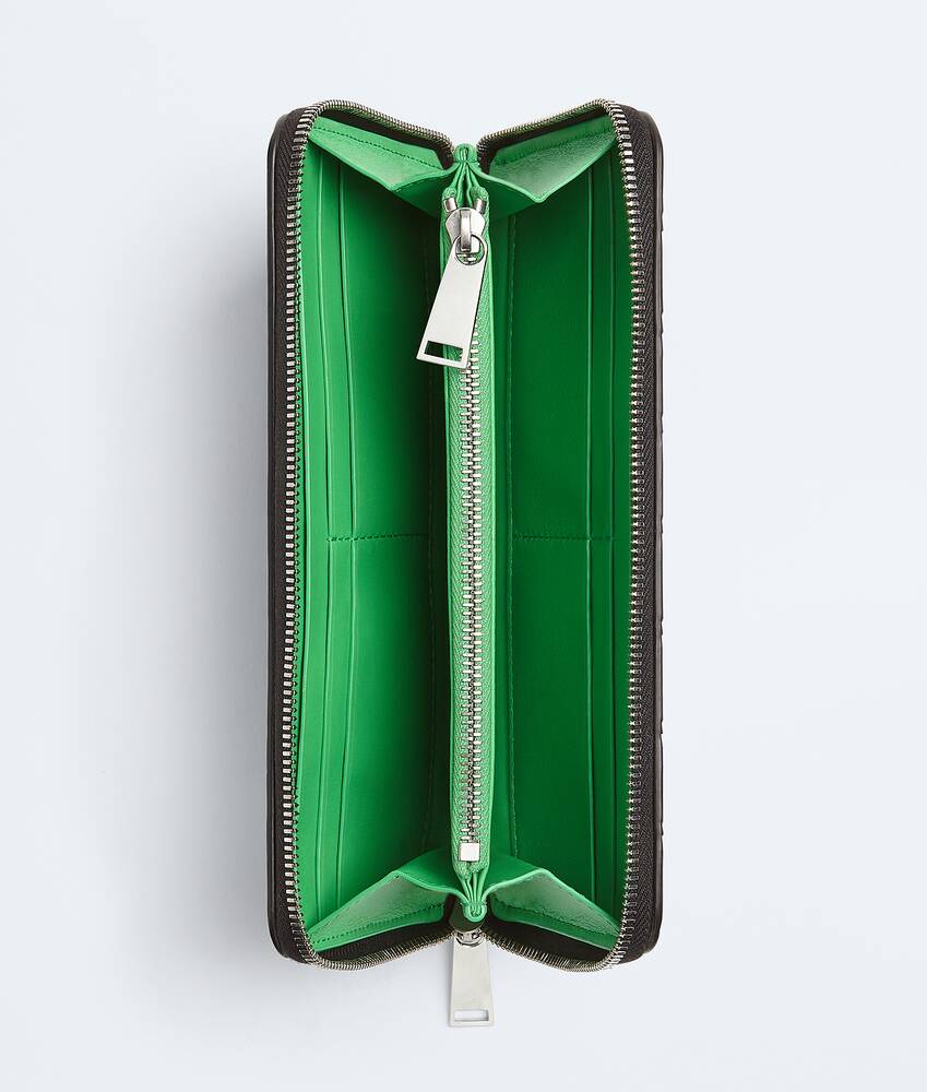 Men's Intrecciato Zip Around Wallet in Black grass Bottega Veneta Denmark EN - Image 2