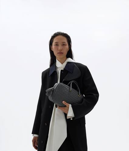 Elio peque&ntilde;o para Mujer en Obsidian grey Bottega Veneta M&eacute;xico ES - Image 2