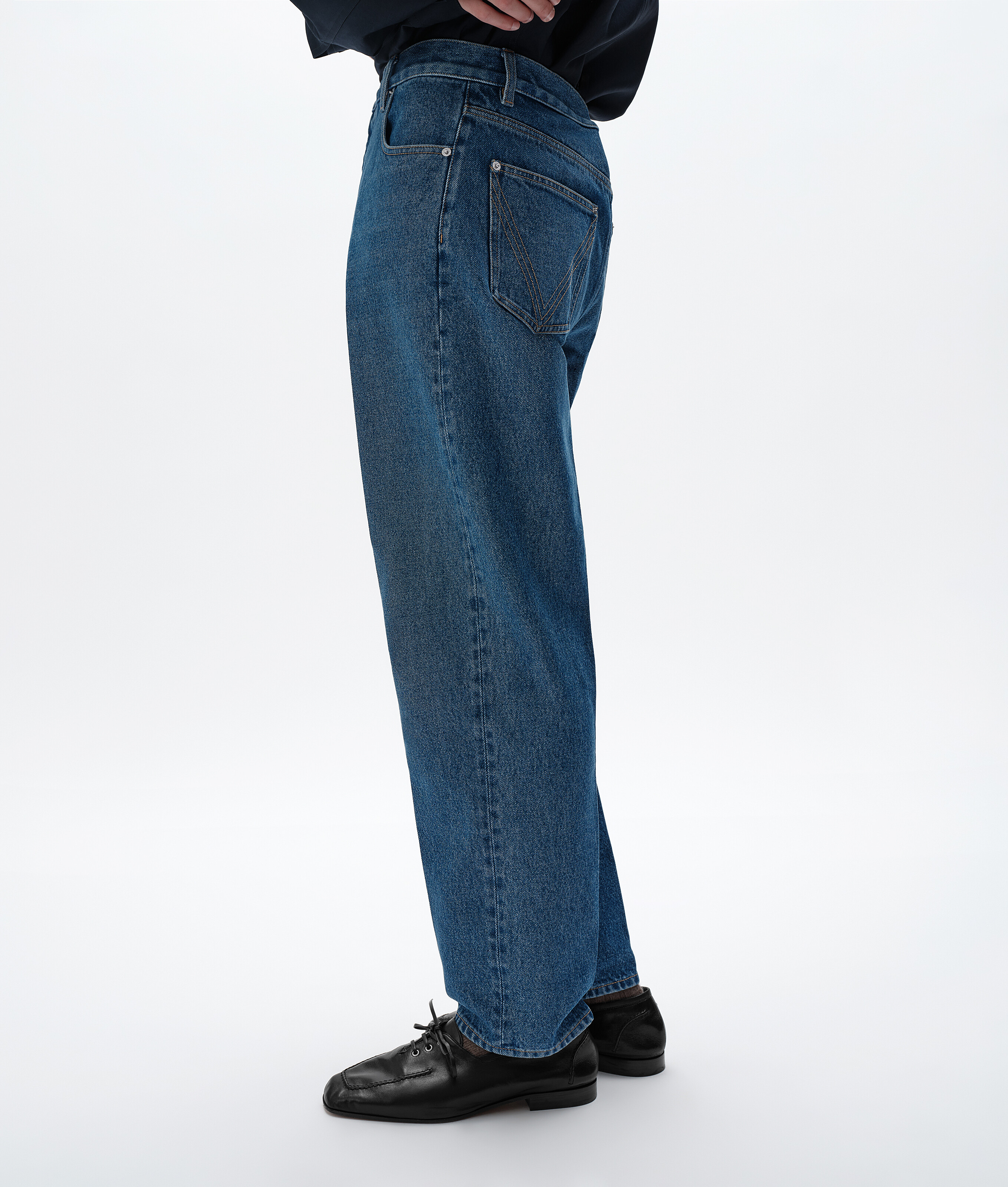 Men's Medium Indigo Wide Leg Jeans in Mid blue Bottega Veneta Zimbabwe EN - Image 2