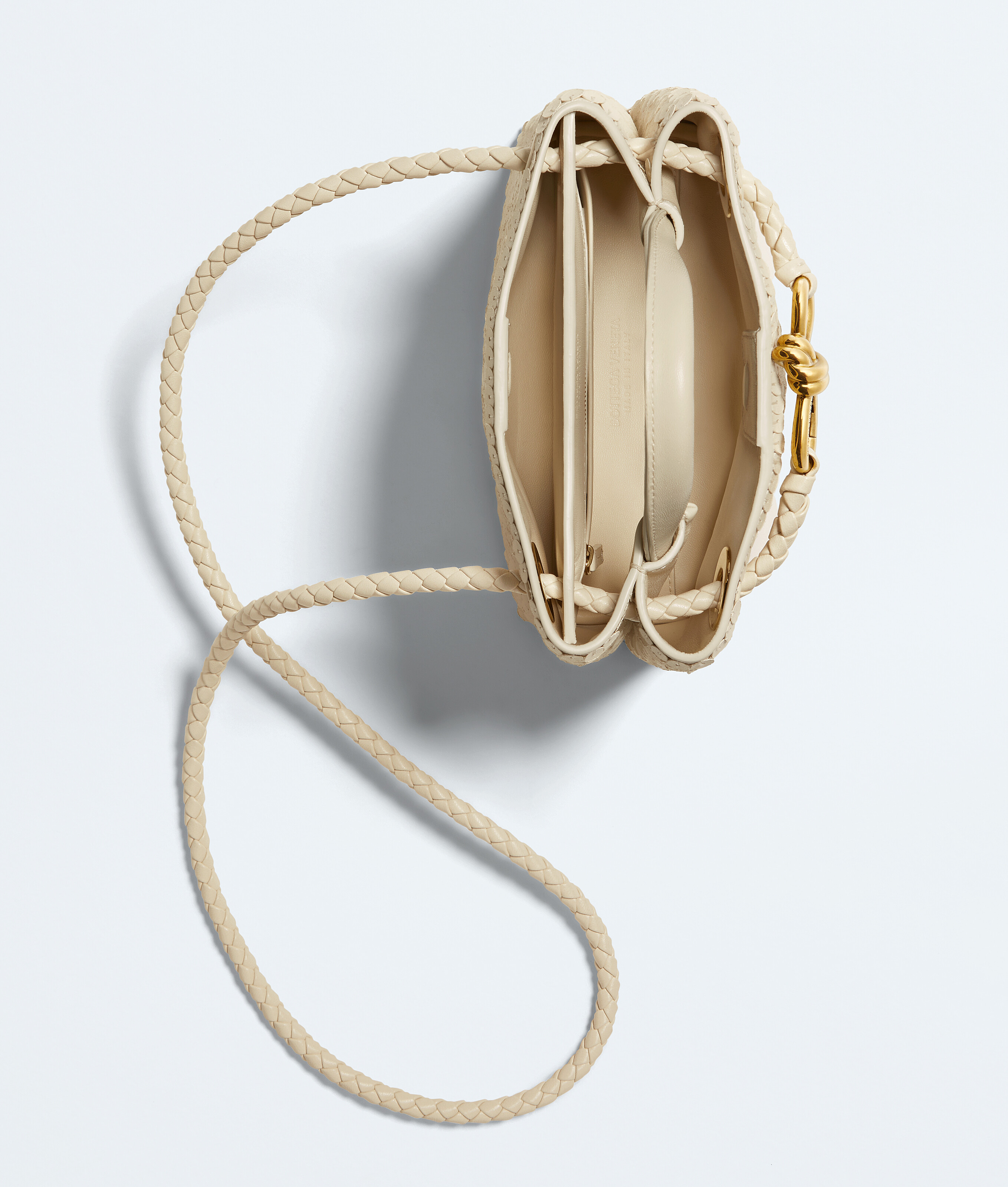 Women's Mini Andiamo in String Bottega Veneta Greece EN - Image 3
