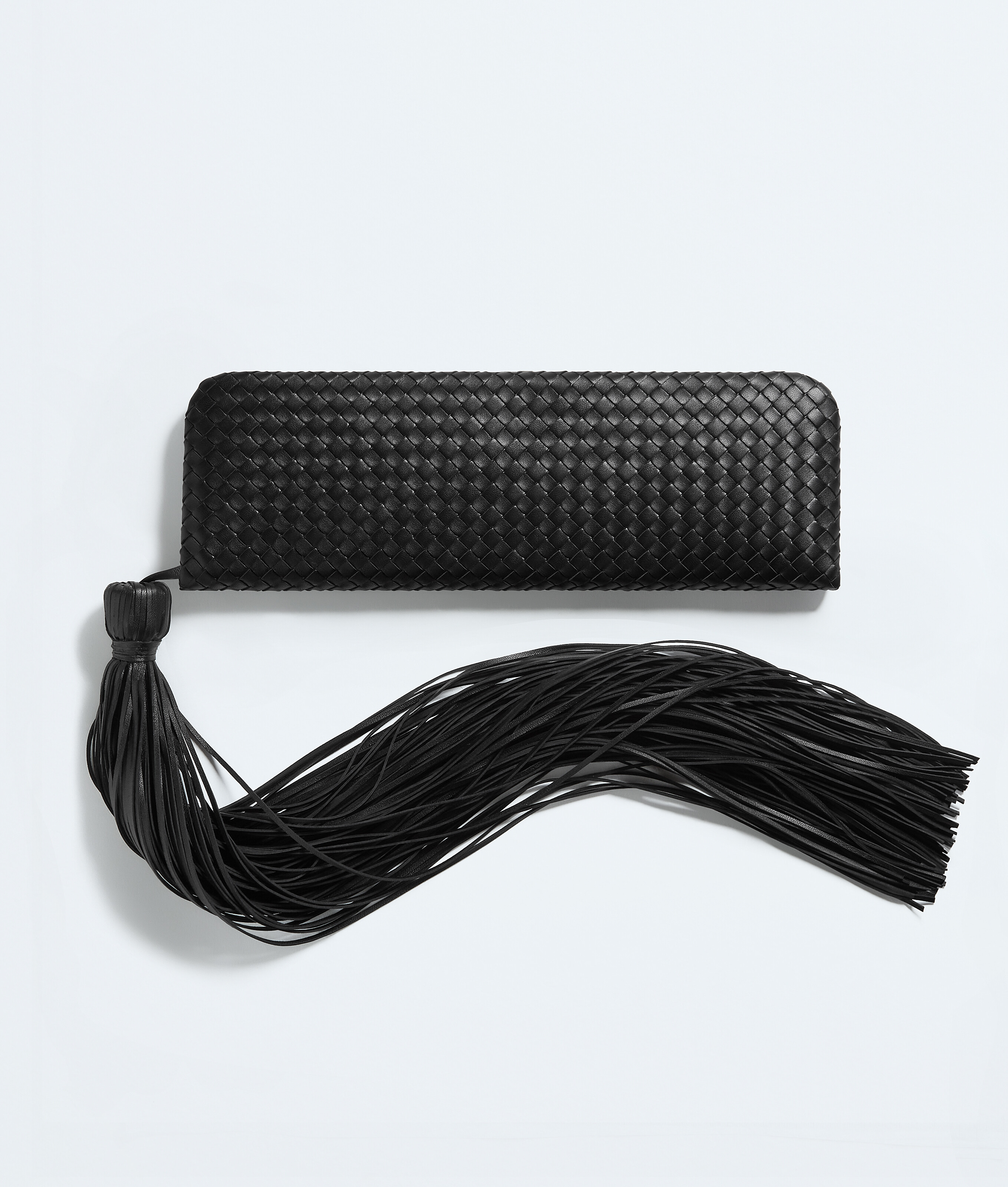 Serata Clutch