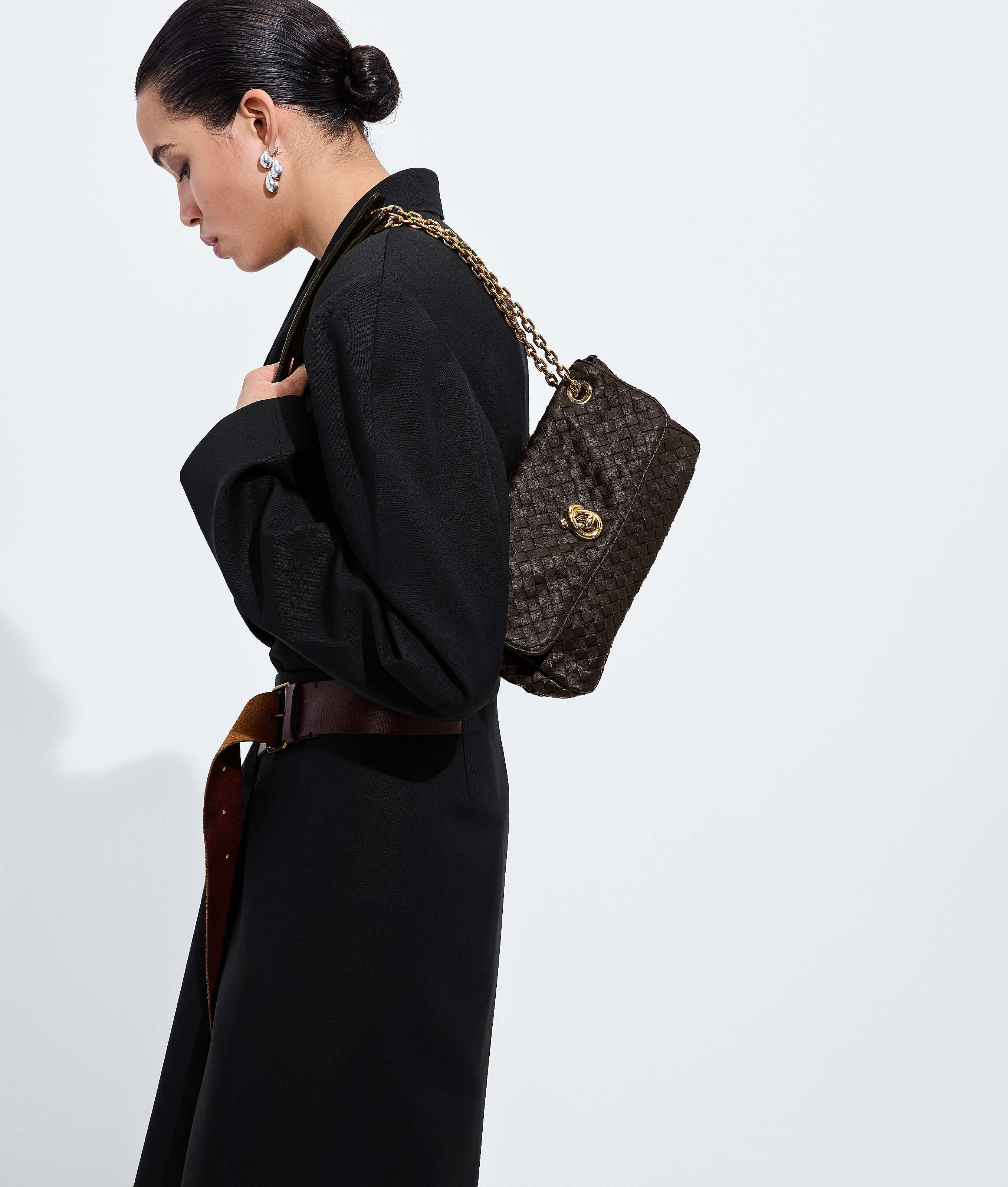 Women's Small Madison in Espresso Bottega Veneta Luxembourg EN - Image 6