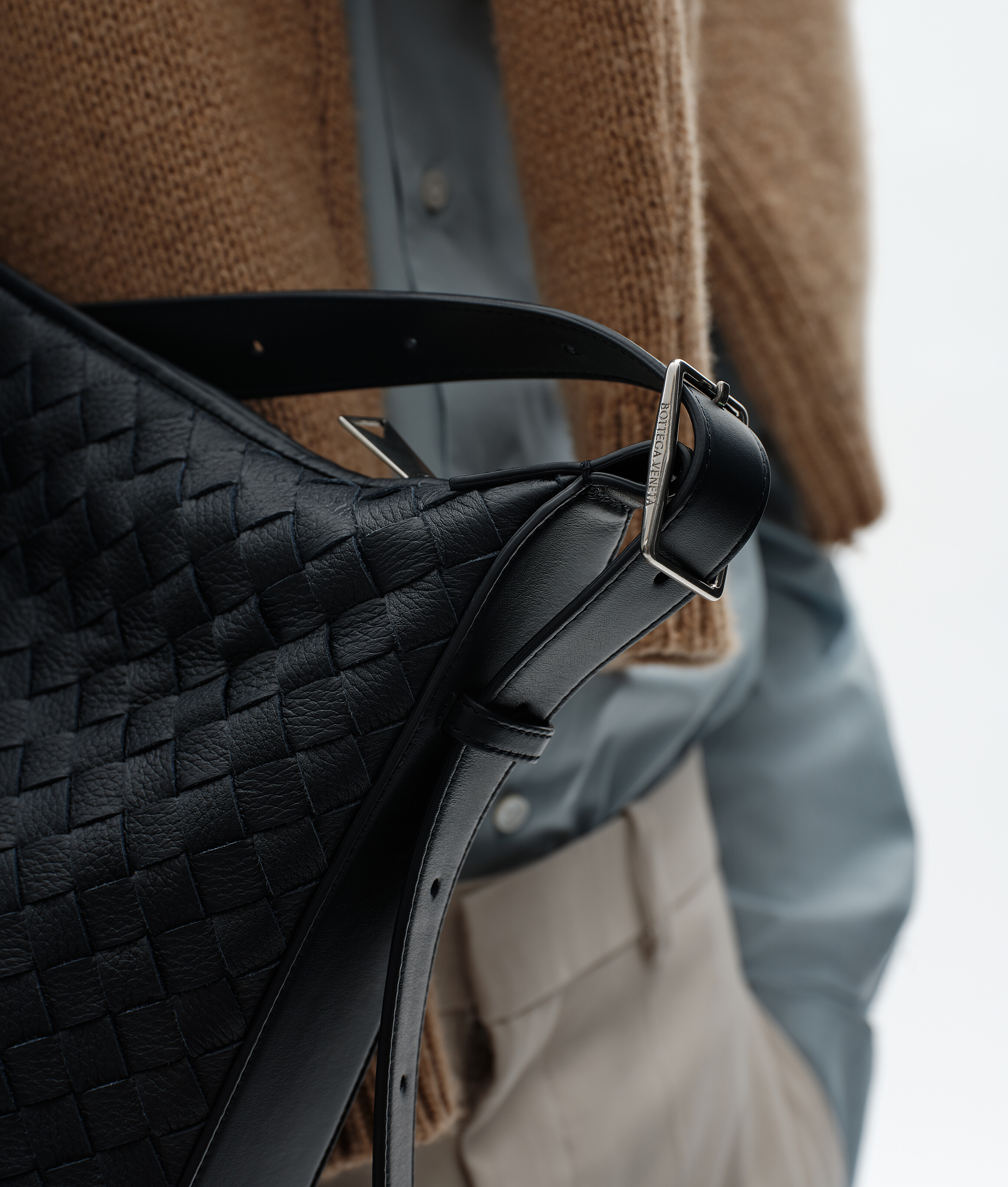 小号旅行包 为 男士 在 午夜蓝 Bottega Veneta 新加坡 ZH - Image 5