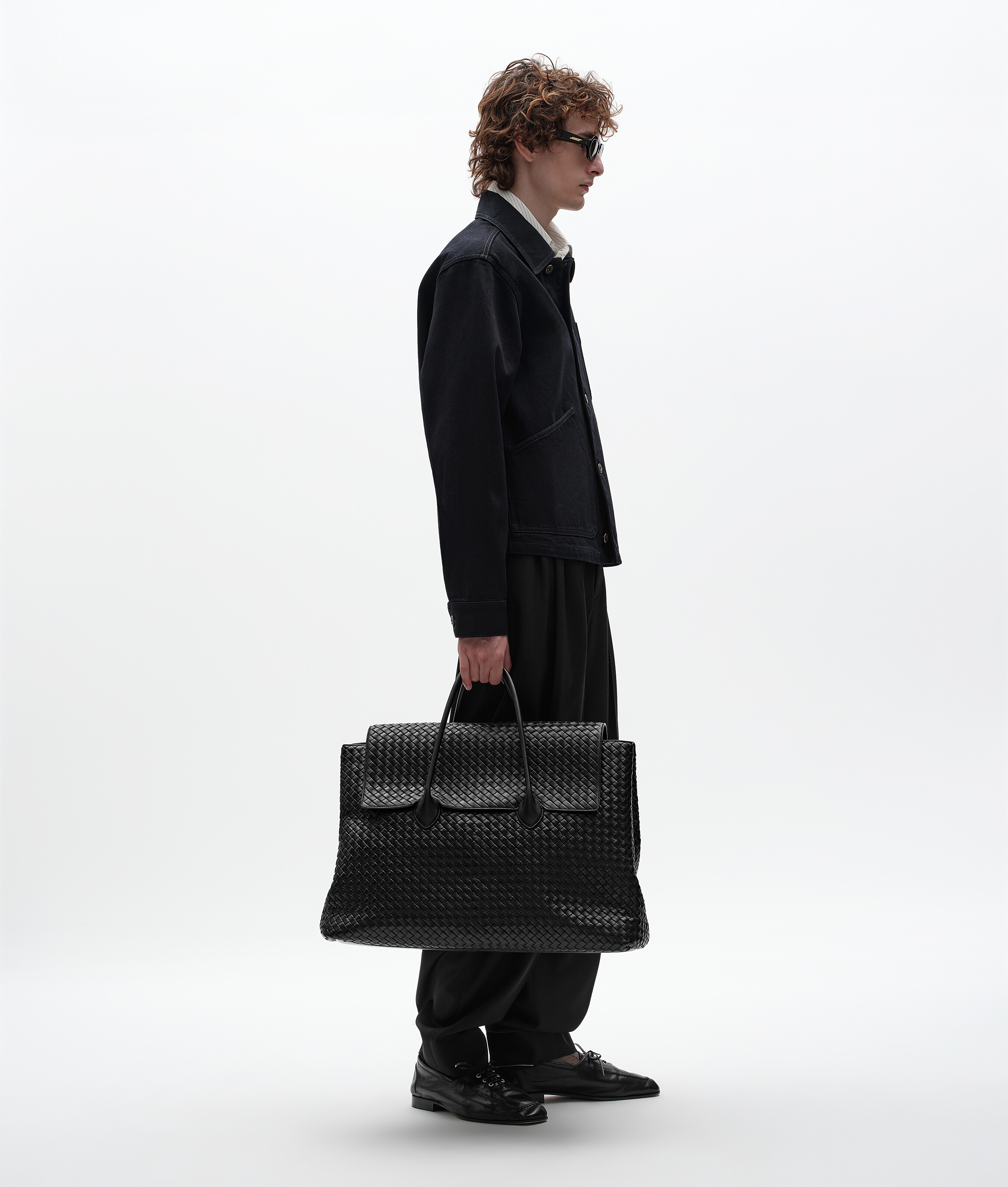 Men's Large Piega Tote in Black Bottega Veneta Luxembourg EN - Image 2