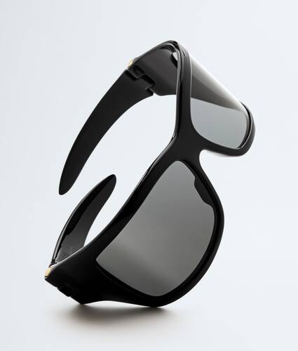 Intrecciato Wraparound Sunglasses in Black/gray Bottega Veneta Monaco EN - Image 3