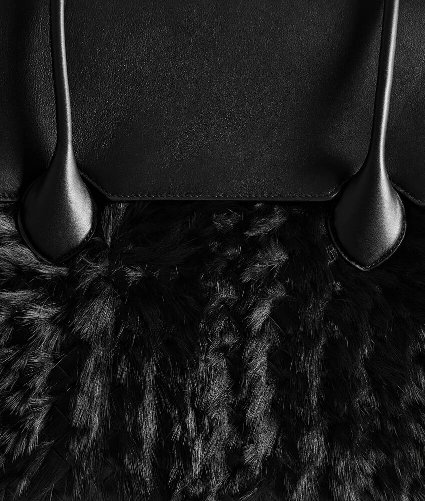 Men's Large Piega Tote in Black Bottega Veneta Hong Kong SAR China EN - Image 5