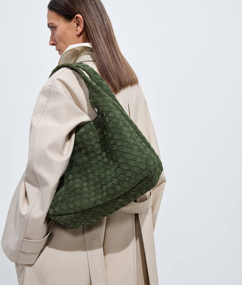 Gro&szlig;e Campana f&uuml;r Damen in Green tweed Bottega Veneta Deutschland DE - Image 2