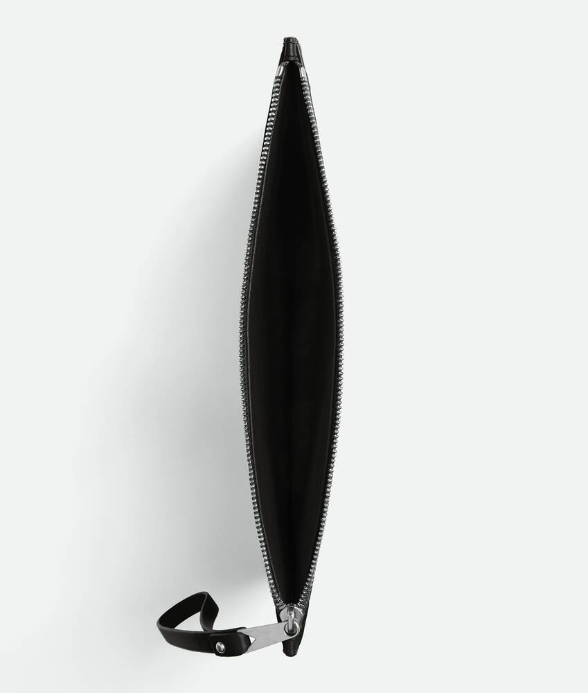 Men's Intrecciato Pouch in Black Bottega Veneta United States EN - Image 2