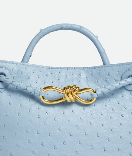 Ela's Bolsa Andiamo pequena em Ice Bottega Veneta Brasil PT - Image 8