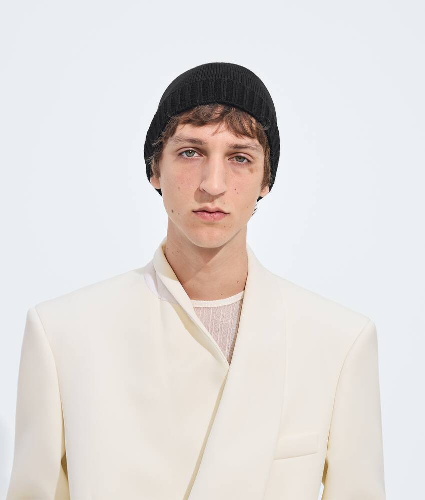 Men's Wool Knit Beanie in Black Bottega Veneta Canada EN - Image 2