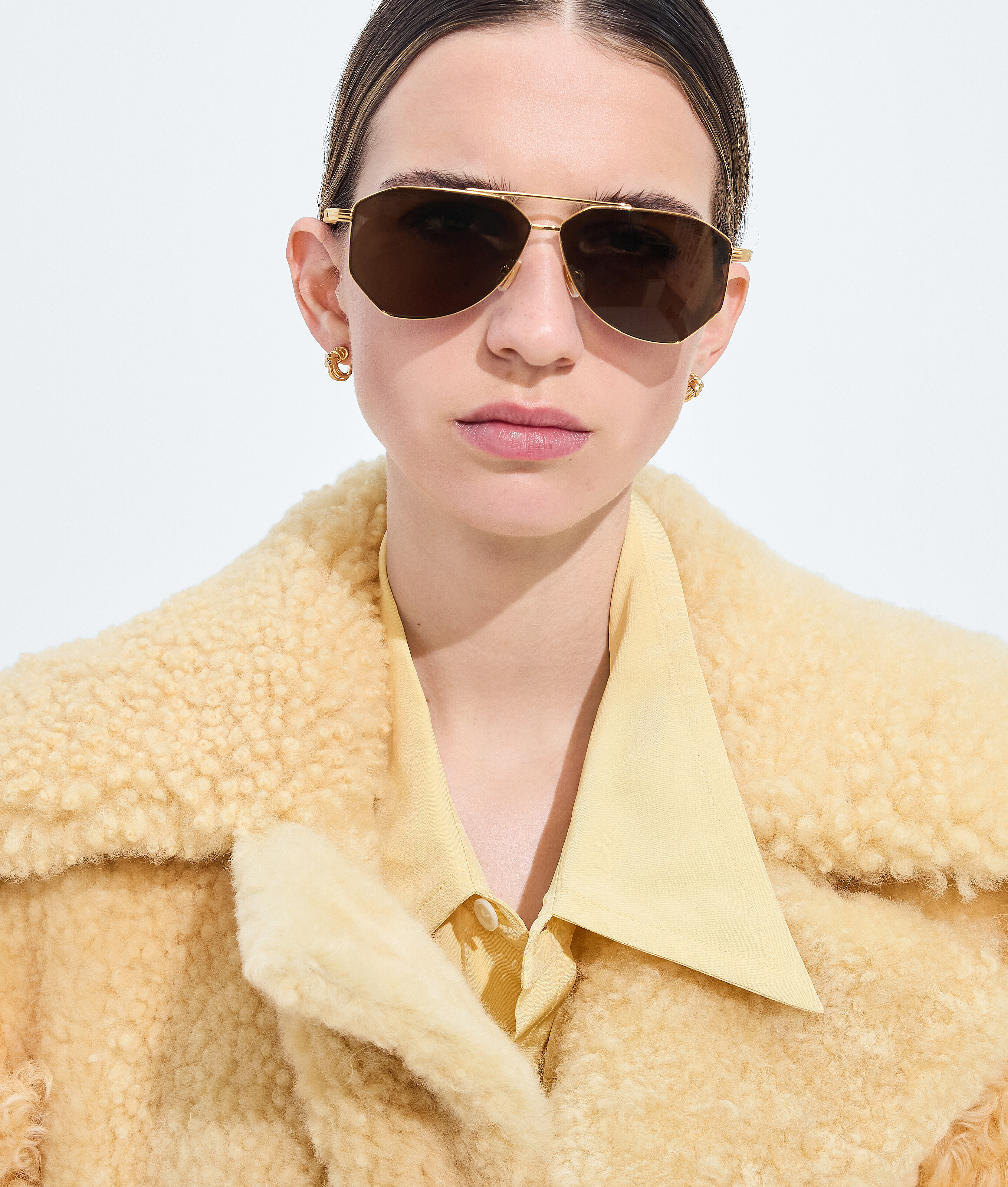 Classic Aviator Sunglasses in Gold/brown Bottega Veneta France EN - Image 2
