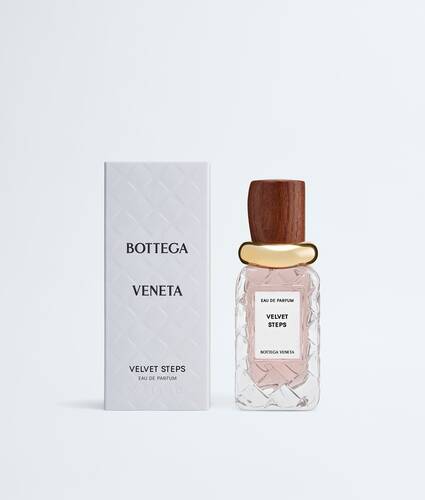 Velvet Steps - Eau de Parfum 50 ml | 1.75 fl. oz. in Velvet steps Bottega Veneta Italy EN - Image 4