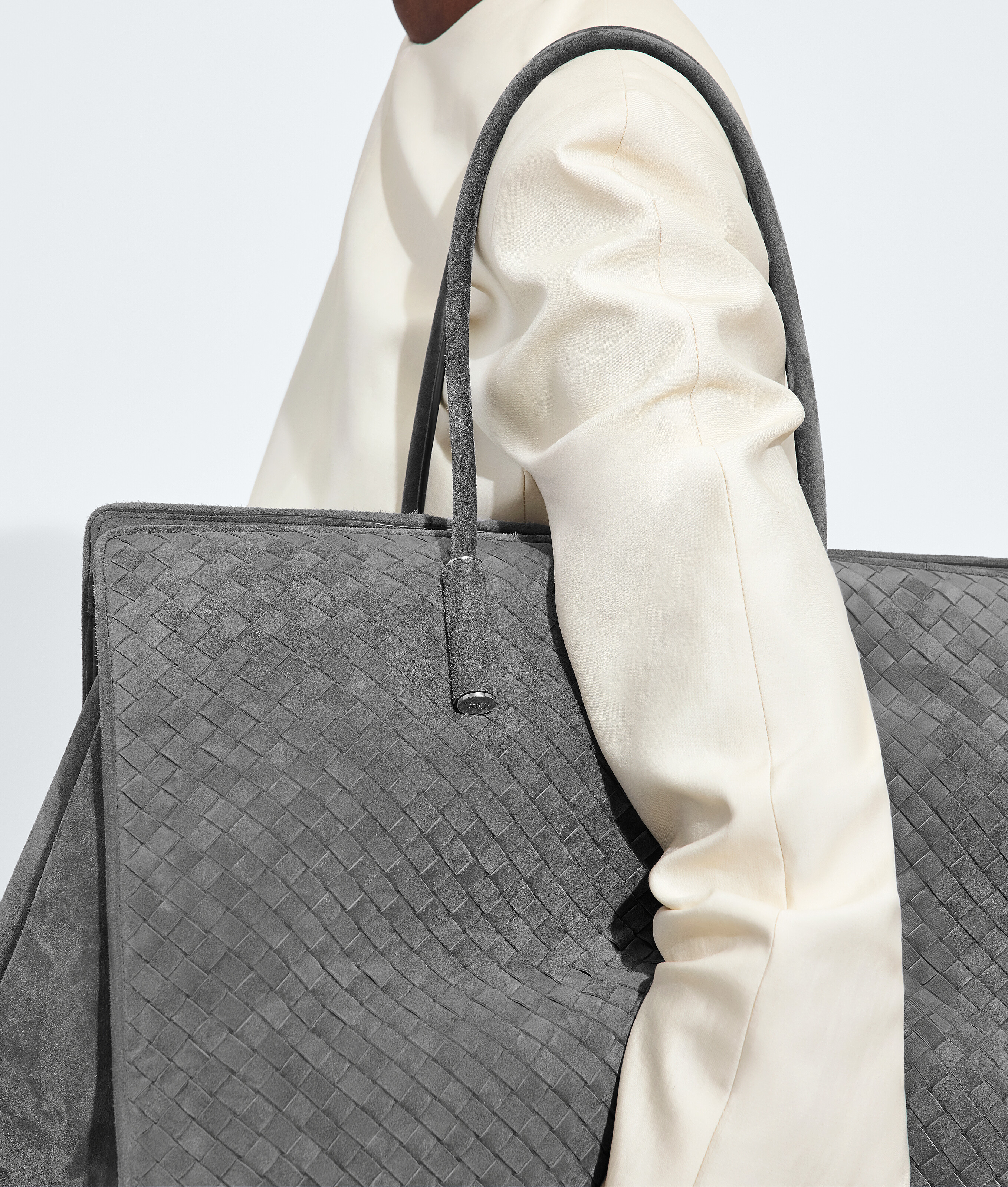 Barbara tote grande da Donna in Obsidian grey Bottega Veneta Italia IT - Image 6