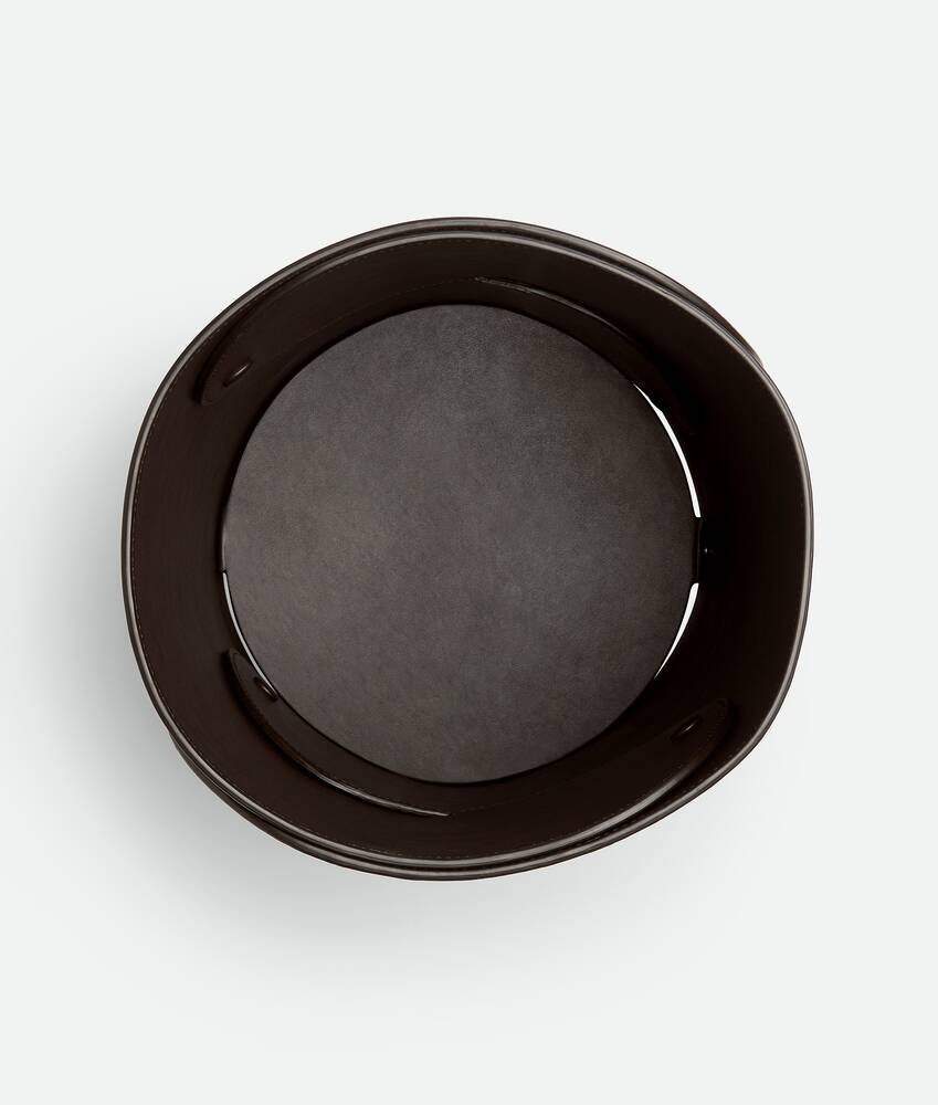 Interlocking Basket in Fondant Bottega Veneta Croatia EN - Image 2