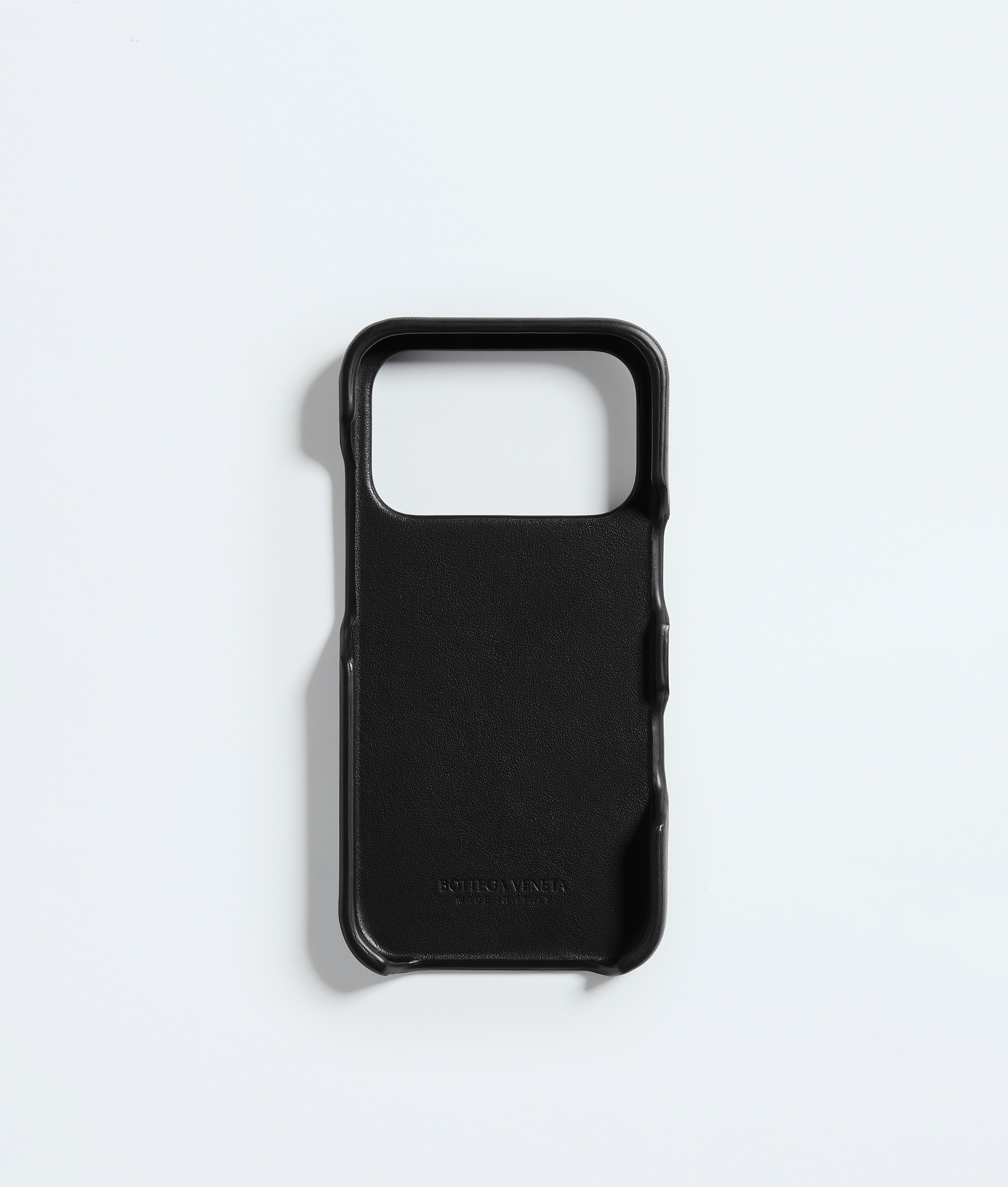 Men's Intrecciato iPhone 17 Pro Case in Black Bottega Veneta Germany EN - Image 2