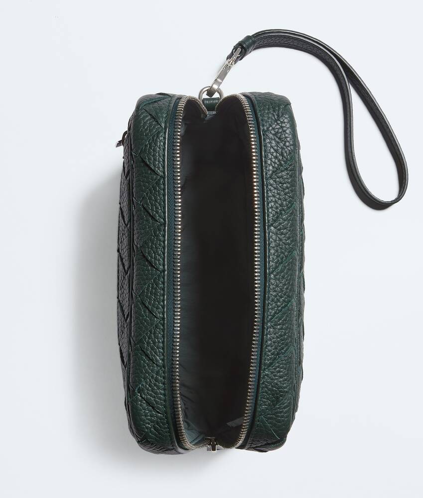 Ein gr&ouml;&szlig;eres Bild des Produktes anzeigen 3 - Kleine Intrecciato Pouch mit Handgelenkschlaufe