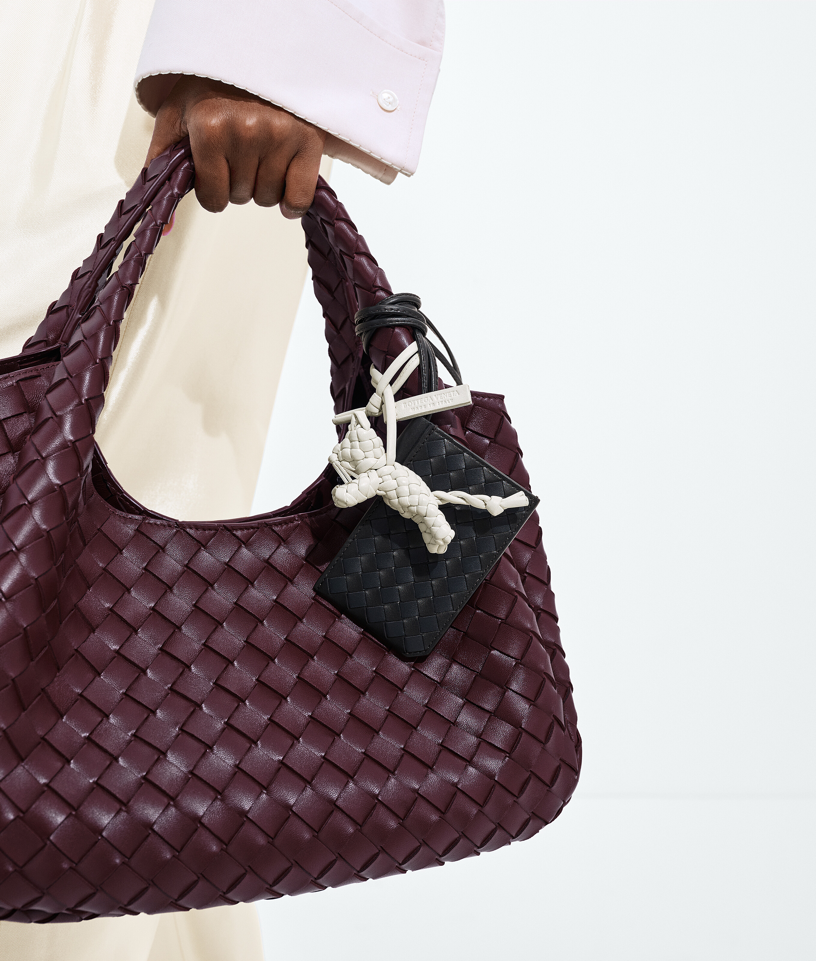 Cat Charm in White Bottega Veneta Luxembourg EN - Image 2