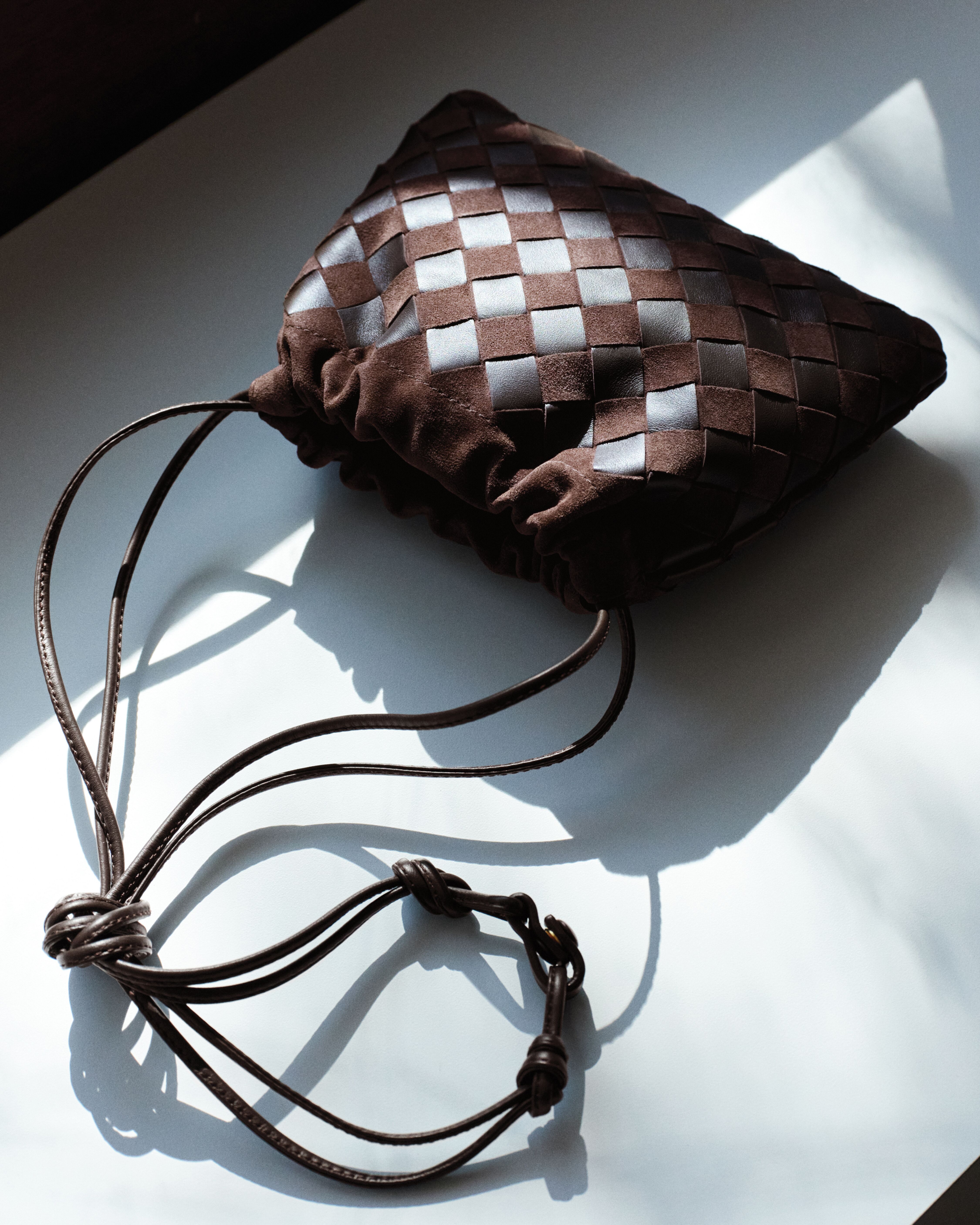 iPhoneアクセサリー iPhone 16 pro max bottega veneta Bottega Veneta® iPhone 16 Pro Case in Black. Shop online now.