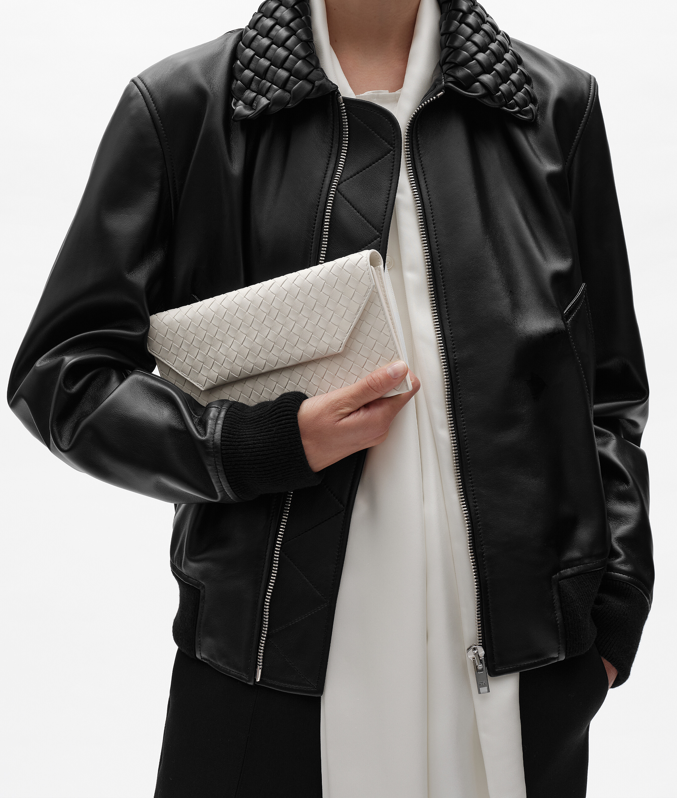 Women's Intrecciato Piccolo Envelope Pouch in Alabaster Bottega Veneta Germany EN - Image 5