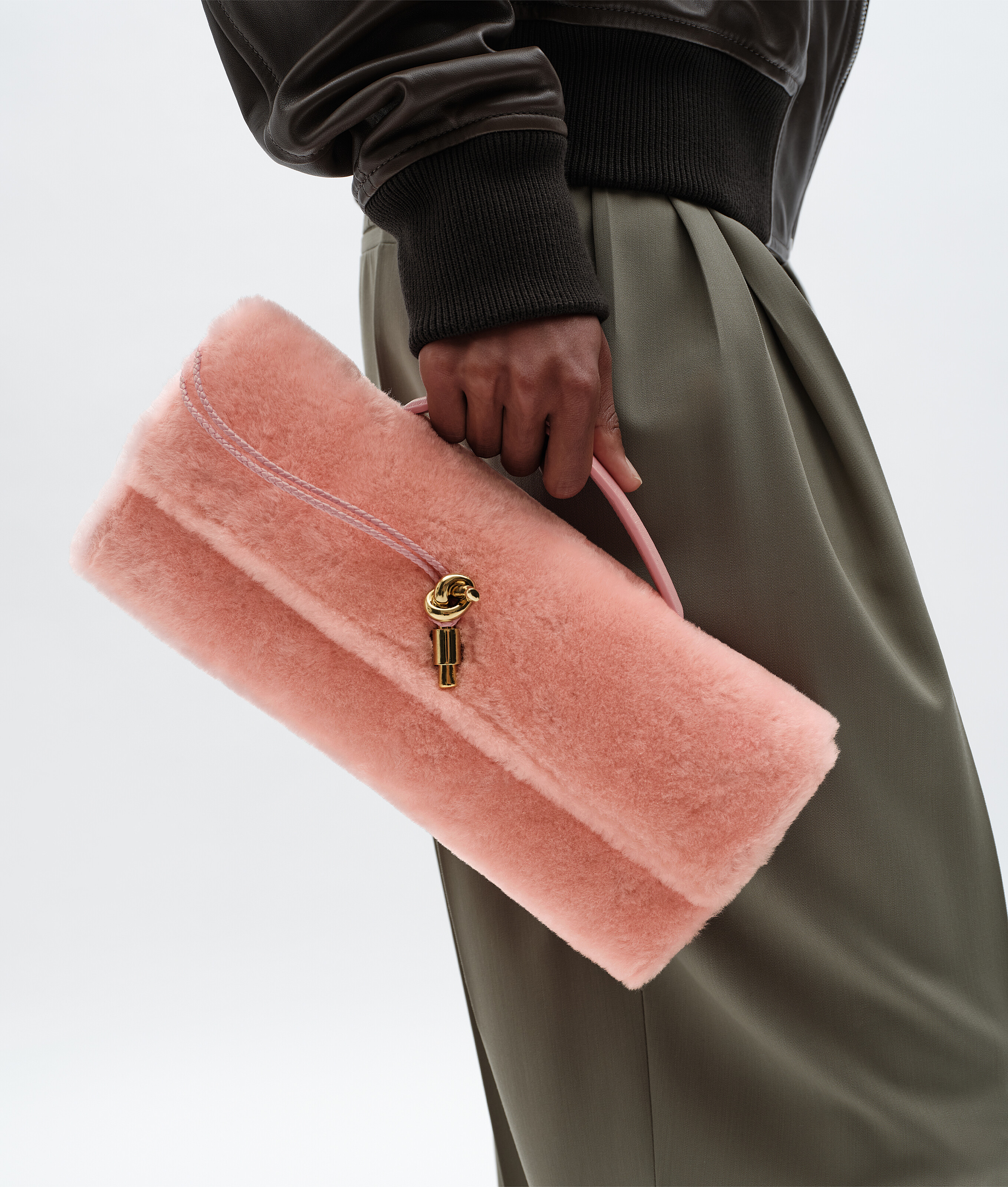 Women's Andiamo Clutch in Blush Bottega Veneta Canada EN - Image 2