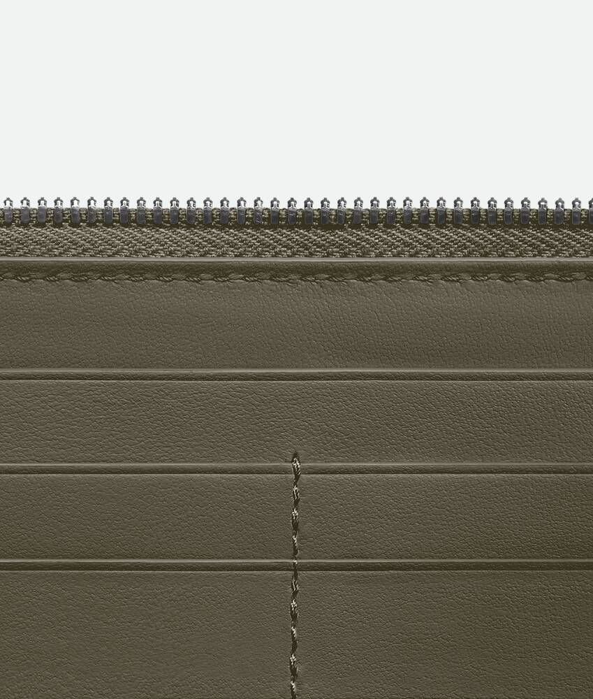 Exibir uma versão grande da imagem do produto 3 - Carteira com zíper integral Intrecciato