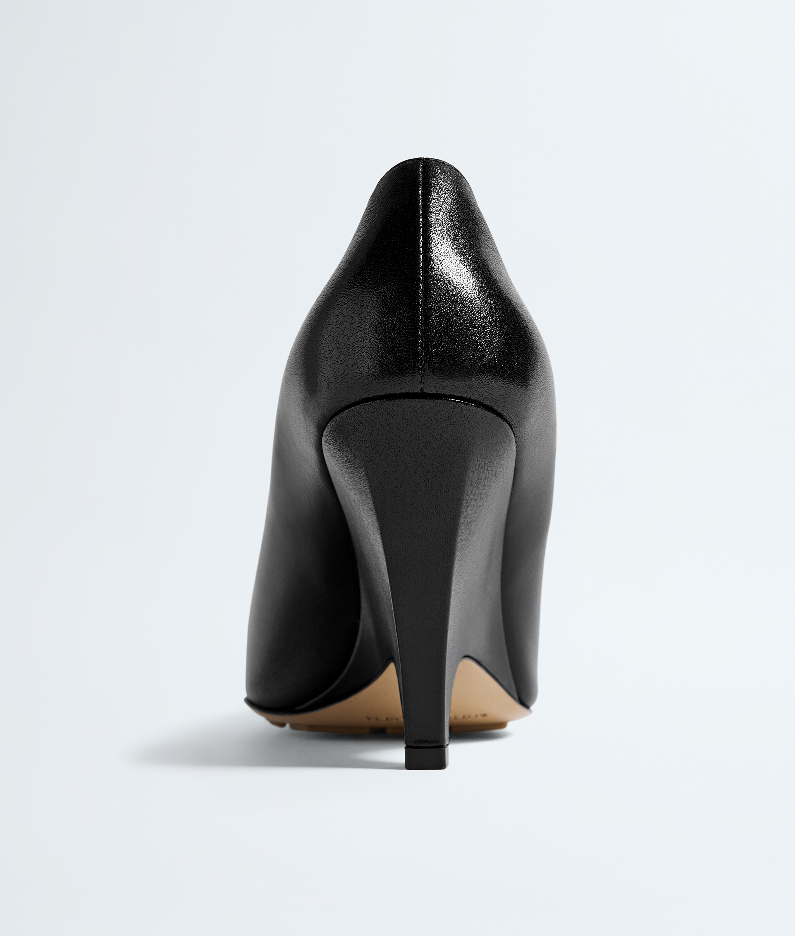 Women's Scaletta Pump in Black Bottega Veneta Luxembourg EN - Image 6