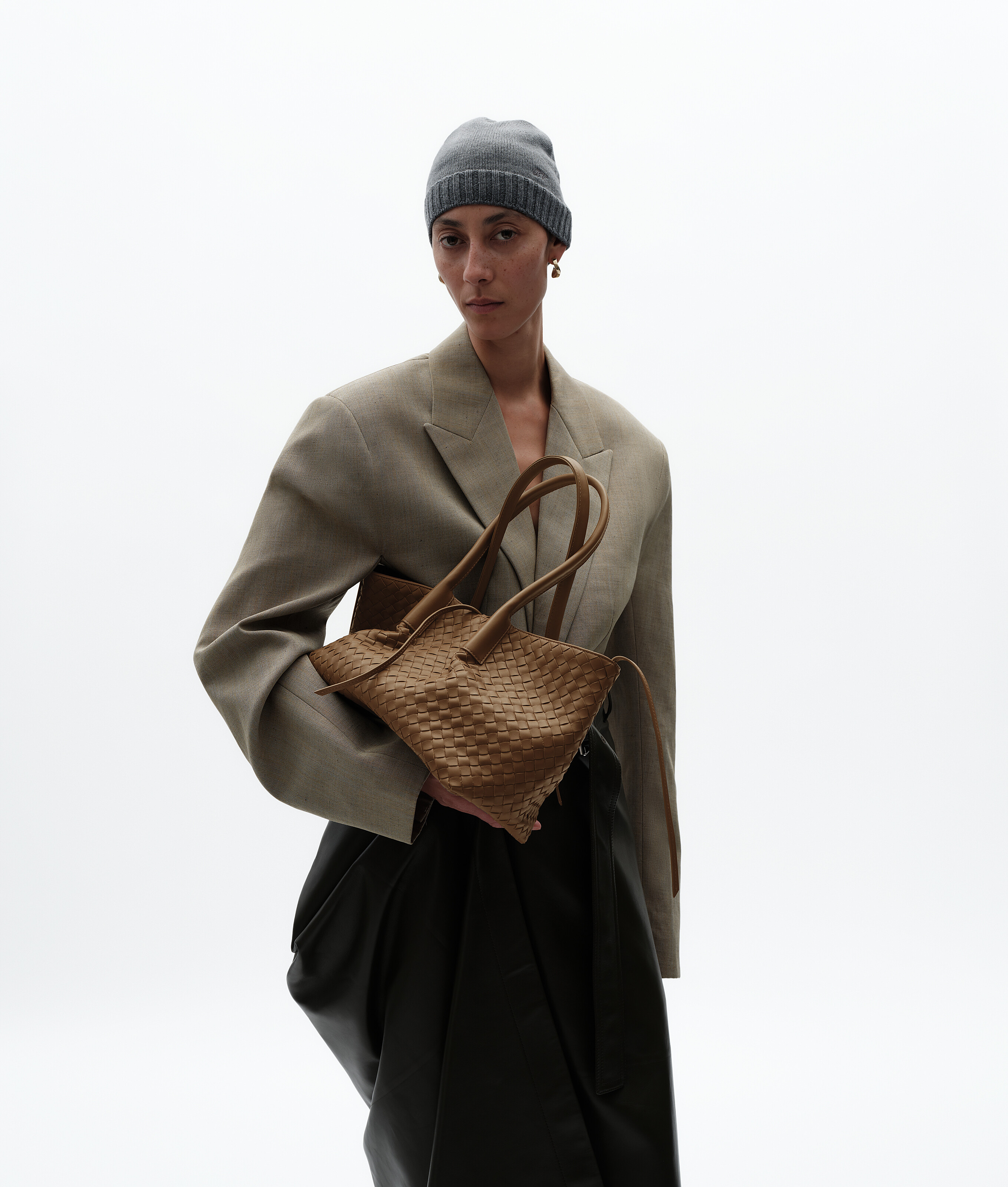 Women's Pinacoteca in Dark caramel 20/espresso Bottega Veneta Malta EN - Image 2