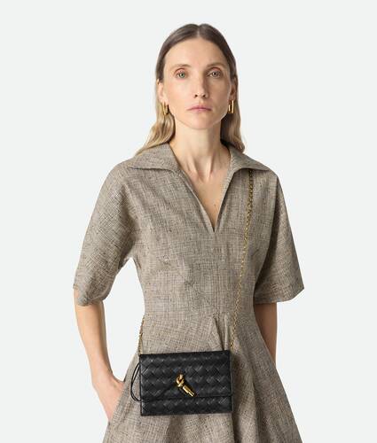 Andiamo Pouch con cadena para Mujer en Black Bottega Veneta M&eacute;xico ES - Image 2