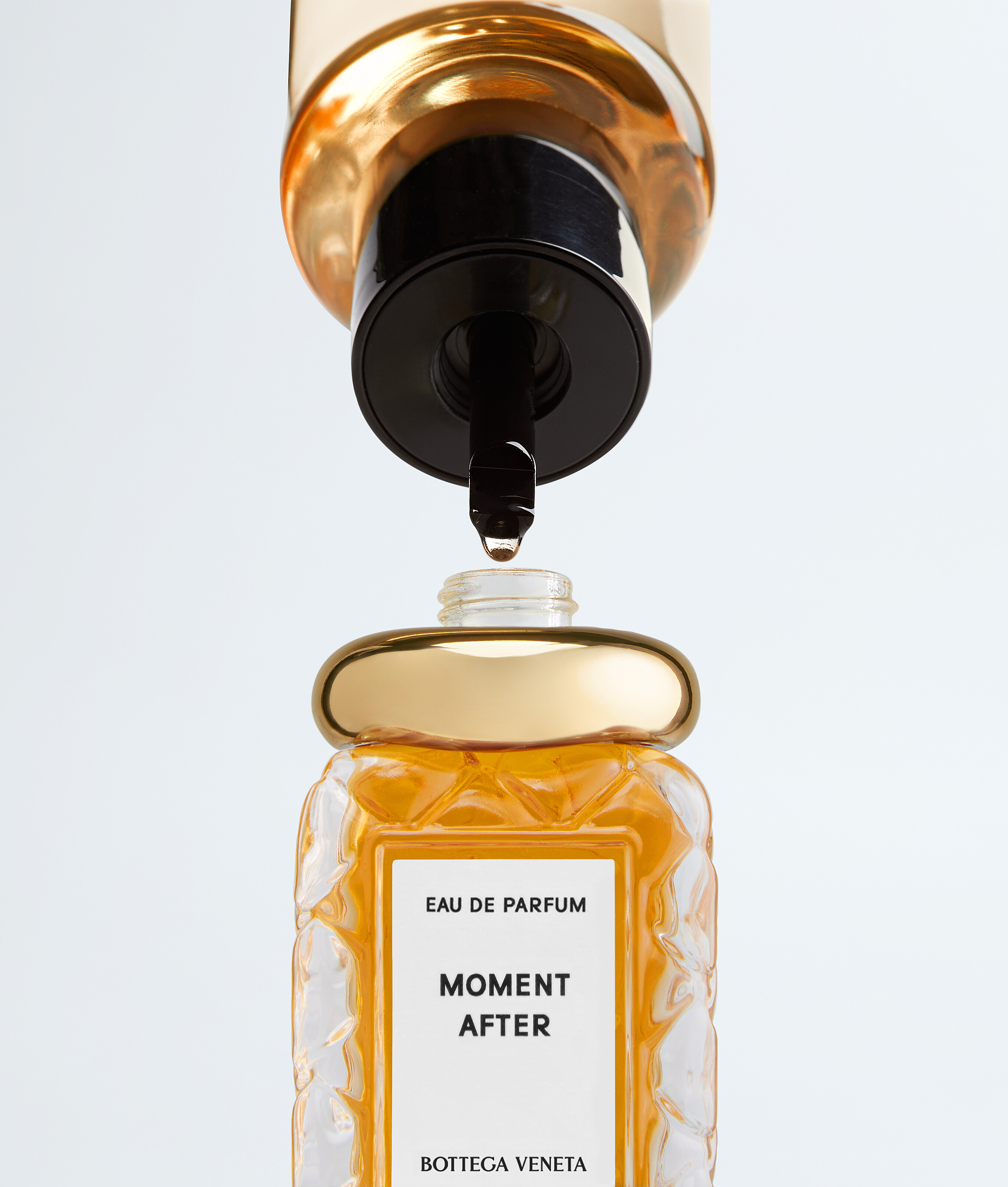 Moment After - Refill in Moment after Bottega Veneta United States EN - Image 2