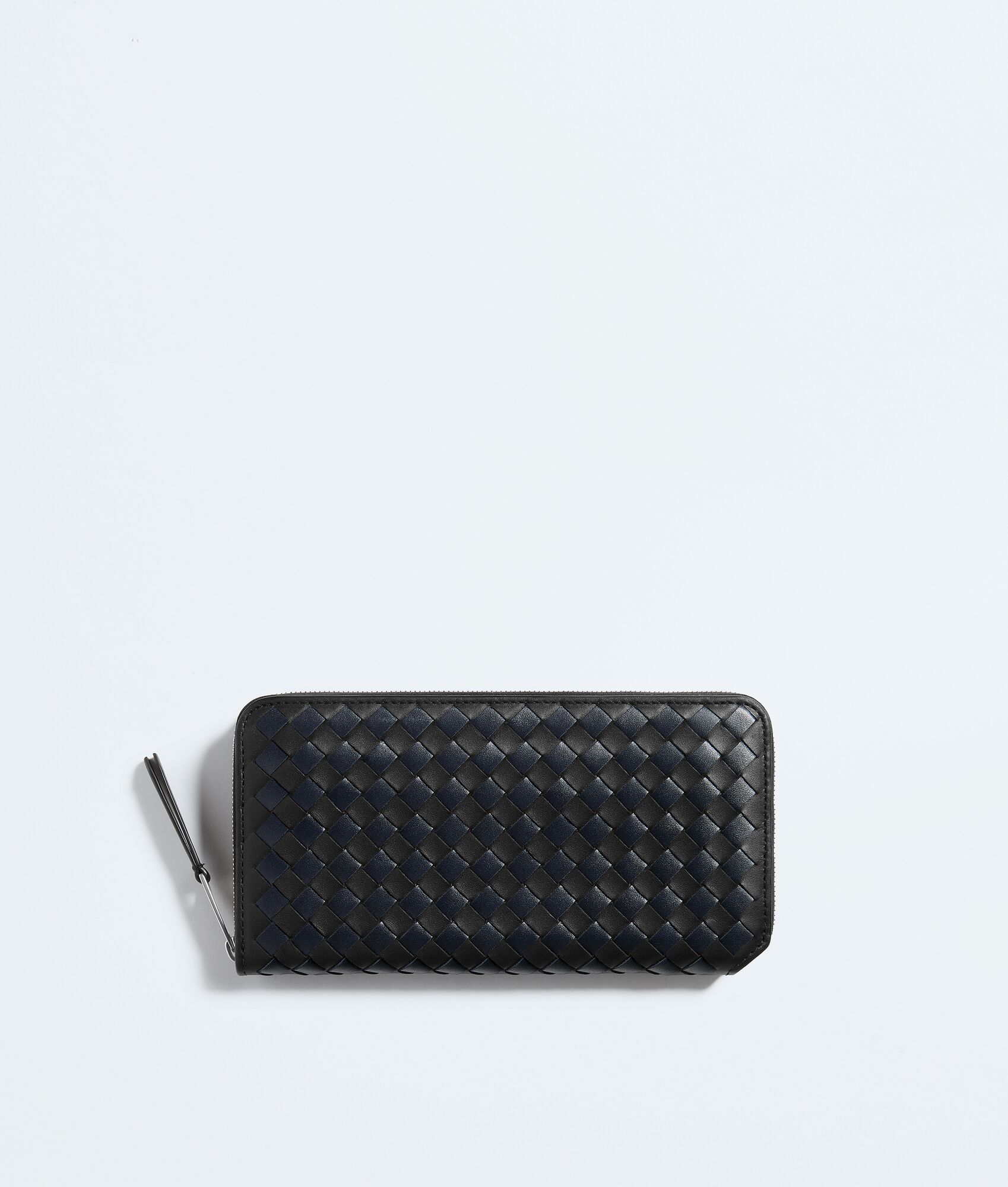 30代メンズにおすすめのBOTTEGA VENETAの財布