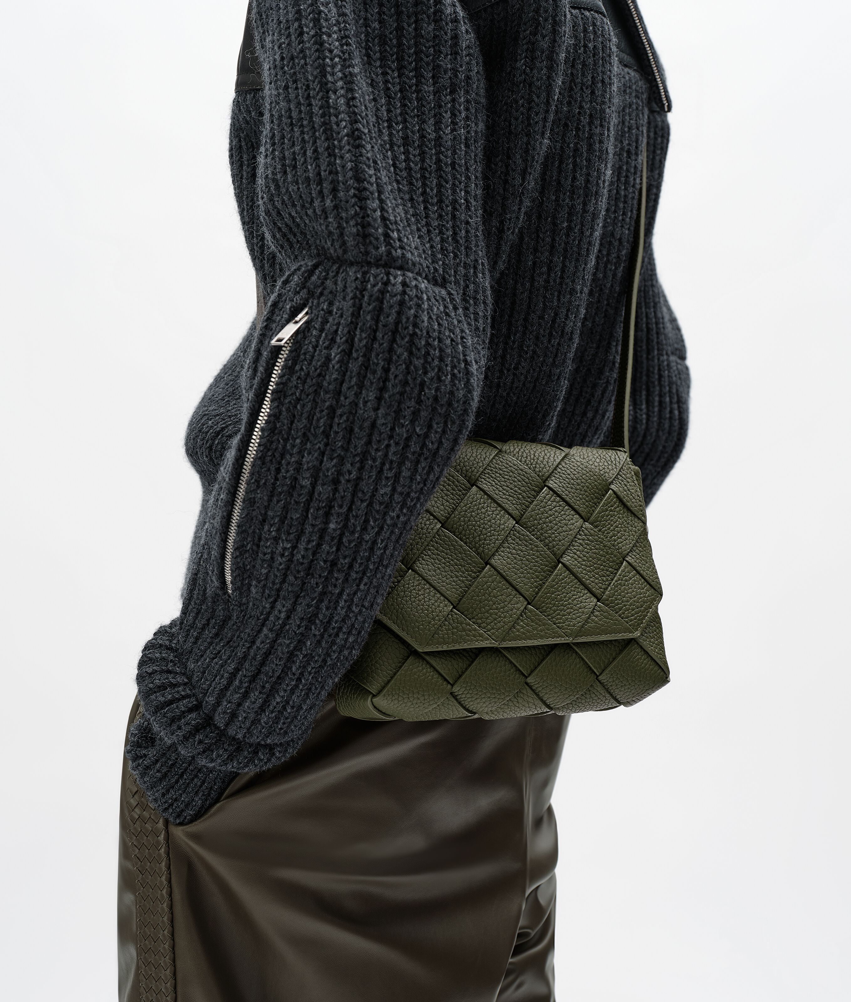 Men's crossbody