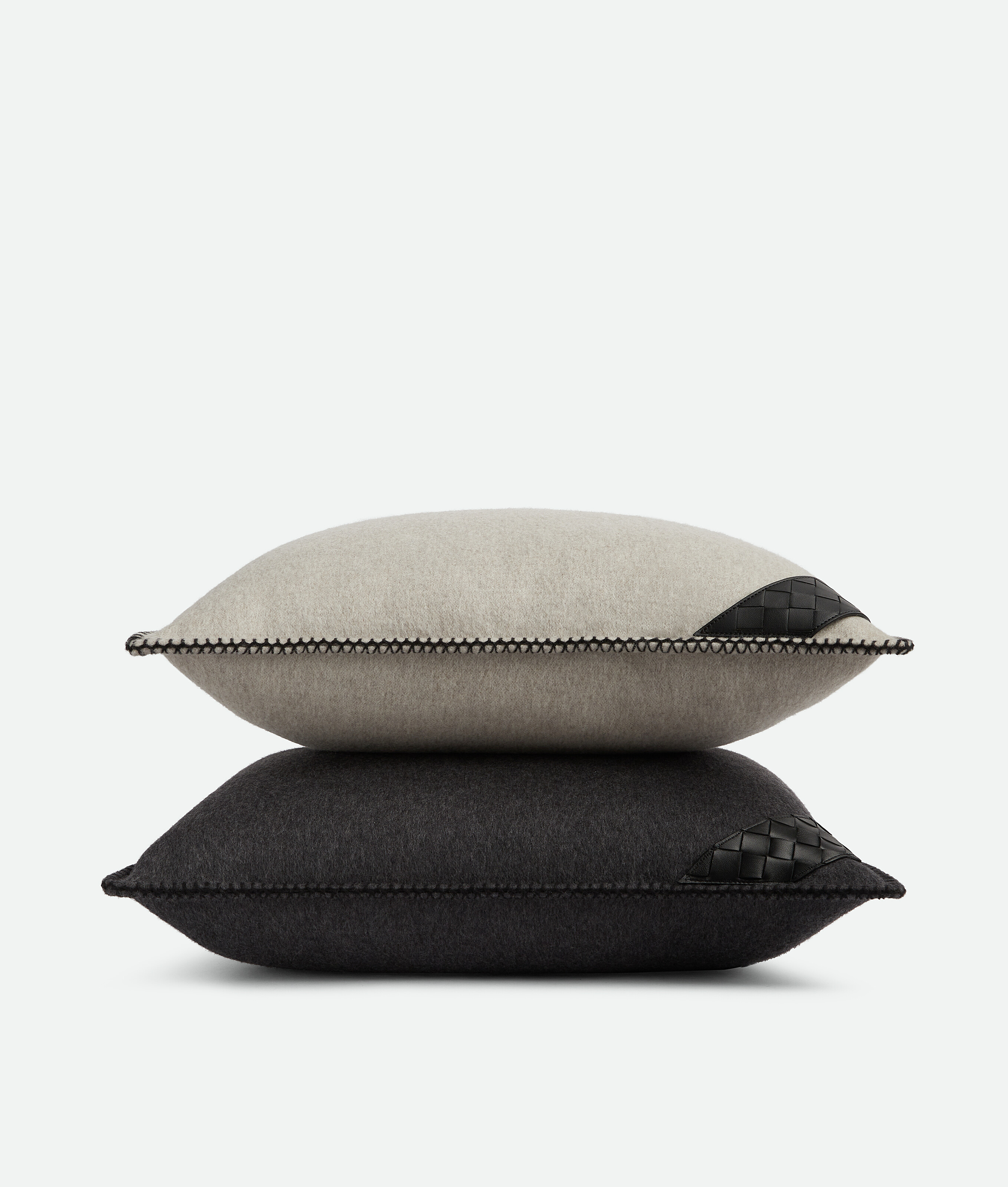 Intrecciato Patch Cushion in Greige/black Bottega Veneta Hungary EN - Image 6