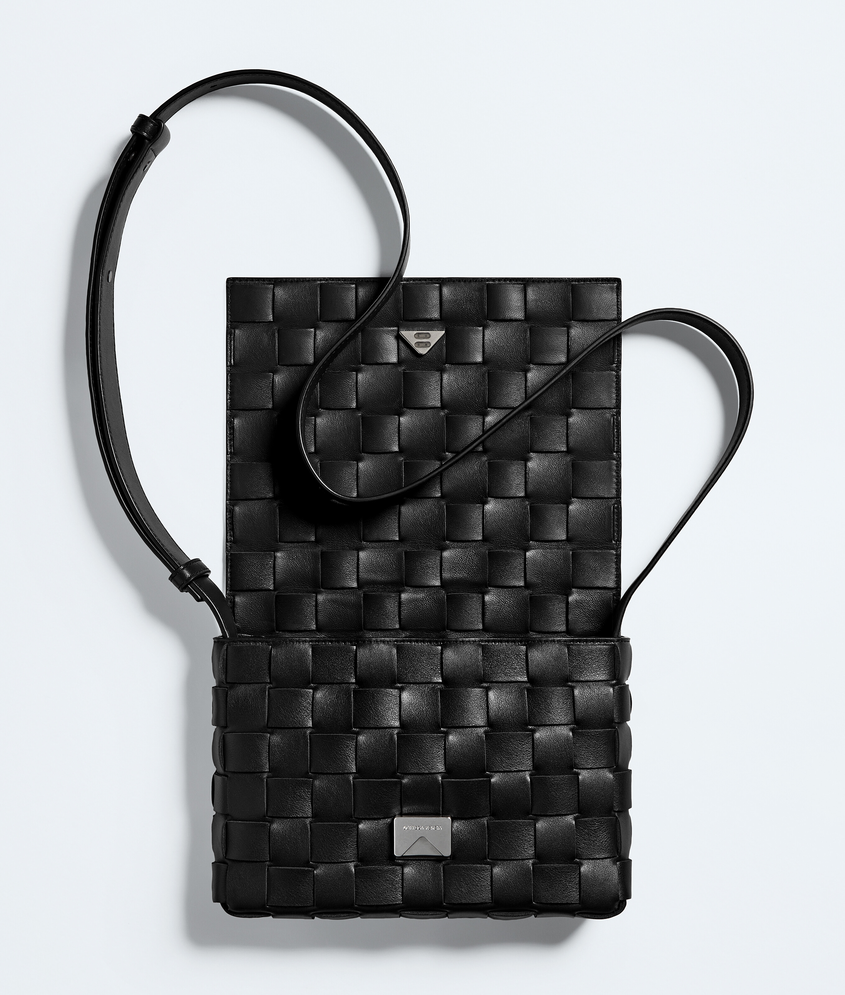 Men's Orto Messenger in Black Bottega Veneta Luxembourg EN - Image 3