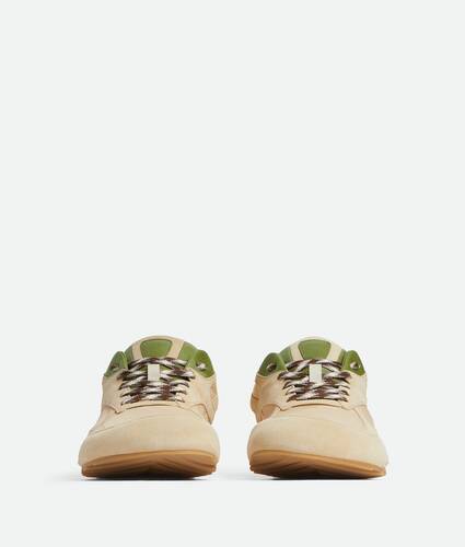 Sneaker Orbit Flash