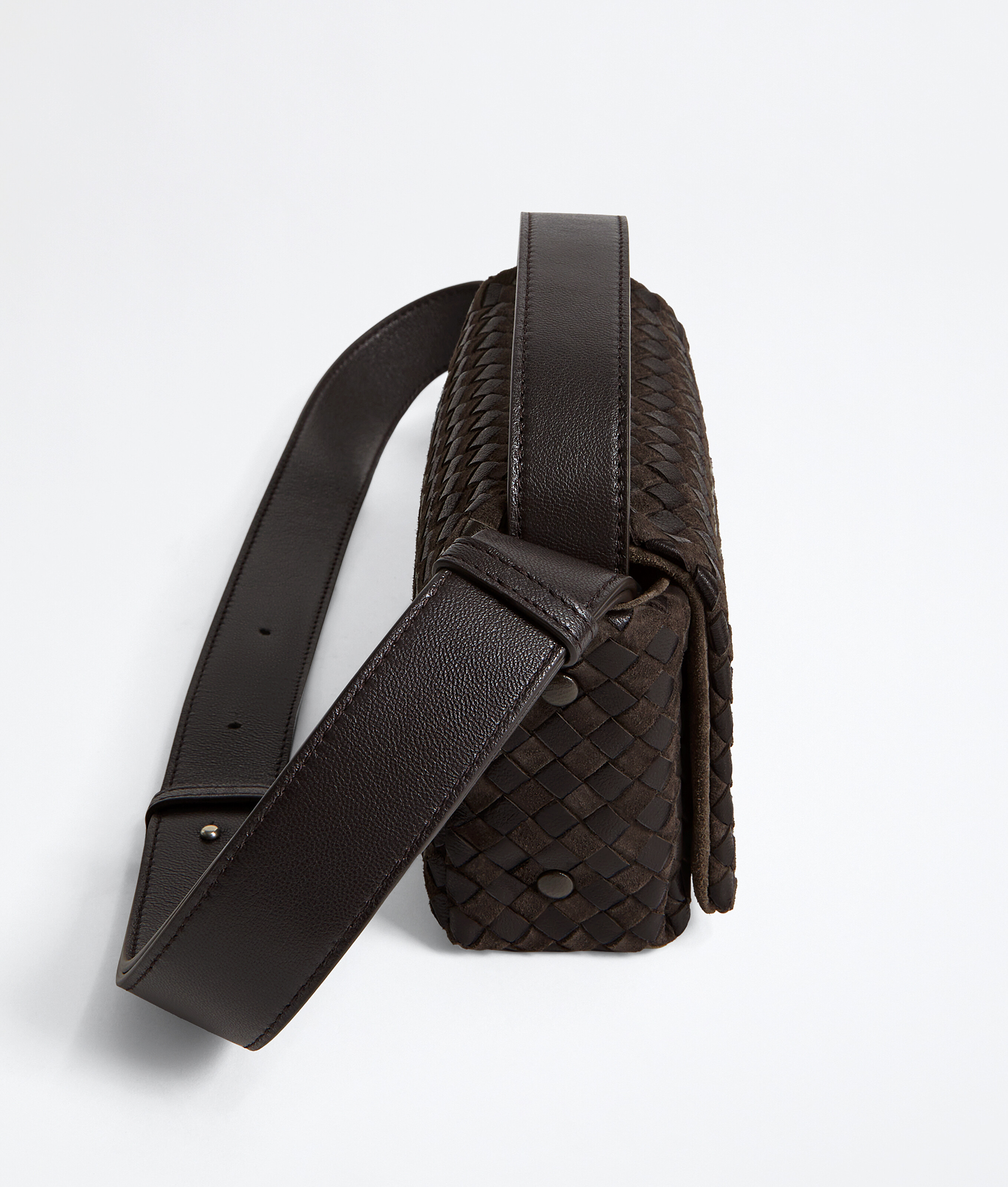 Men's Intrecciato Mini Bag With Flap in Espresso Bottega Veneta Luxembourg EN - Image 2