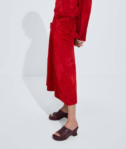 Women's Suede Leather Skirt in Crave Bottega Veneta Belgium EN - Image 2