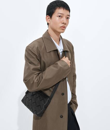 Men's Diago Zipped Messenger in Black Bottega Veneta Norway EN - Image 2