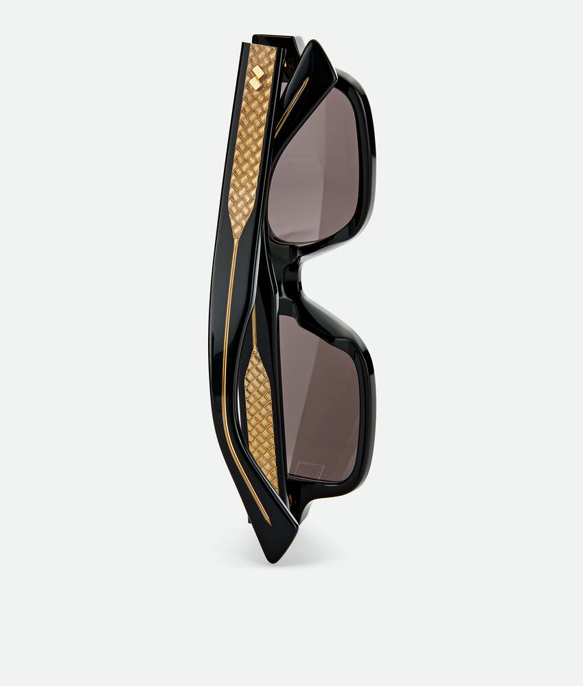 Display a large version of the product image 4 - Intrecciato Rectangular Sunglasses