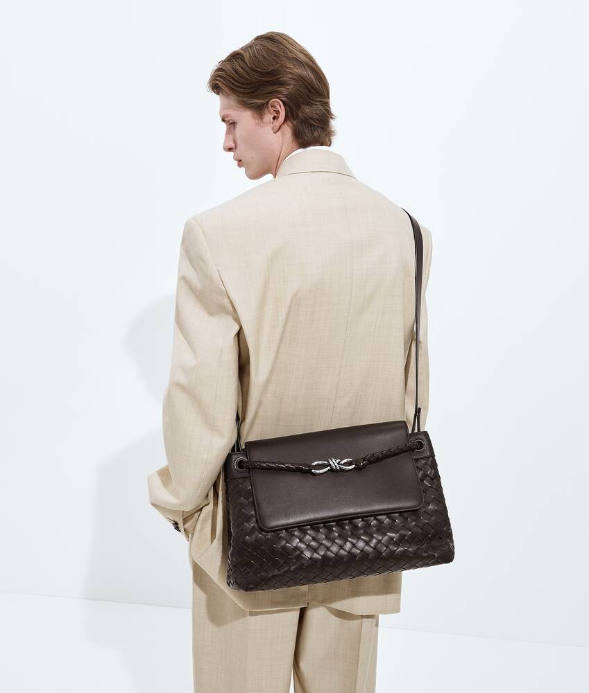 Men's Andiamo Messenger in Fondant Bottega Veneta Canada EN - Image 6