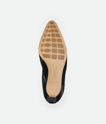 Women's Sofia Pump in Black Bottega Veneta Denmark EN - Image 7