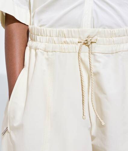 Women's Compact Cotton Toile Pants in Parchment Bottega Veneta Portugal EN - Image 4