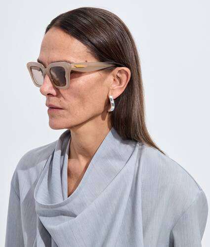 Sophia Ribbon Butterfly Sunglasses in Brown/red Bottega Veneta Romania EN - Image 2