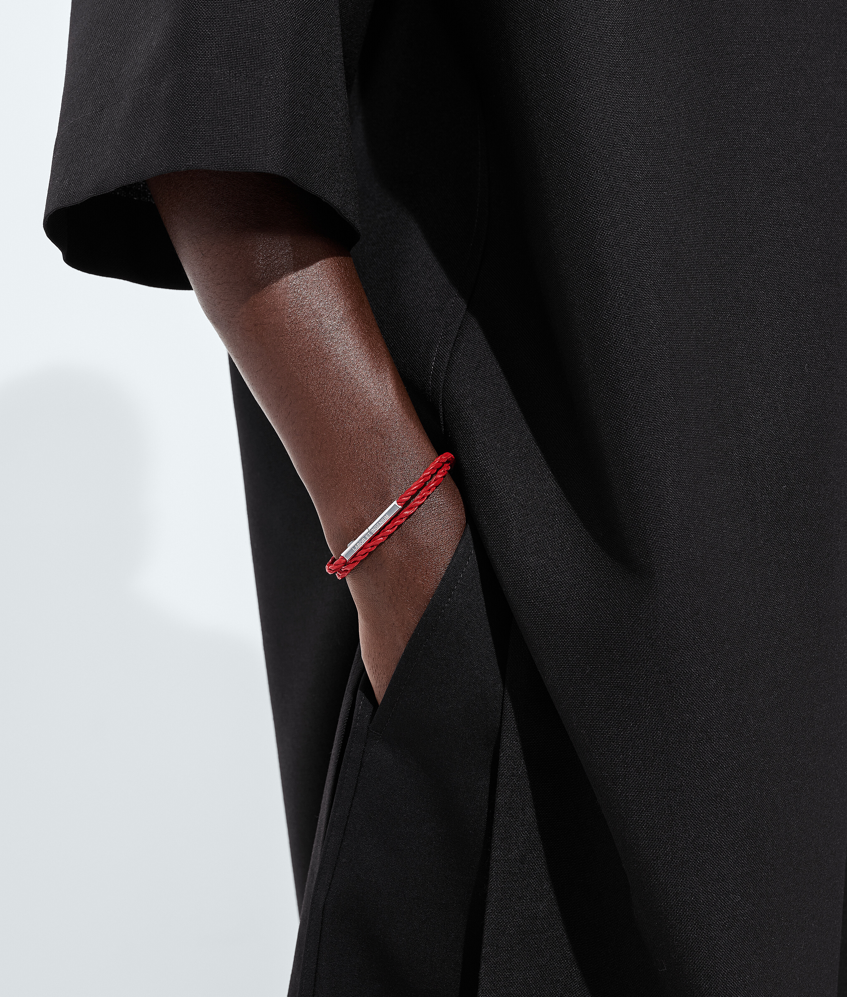 Men's Rope Leather Bracelet in Cardinal Bottega Veneta Luxembourg EN - Image 2