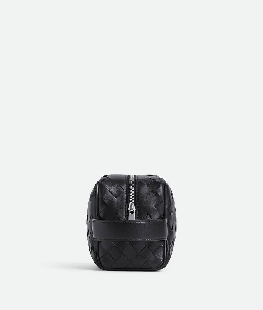 ブラックイントレチャート トラベルポーチ| Bottega Veneta® 日本