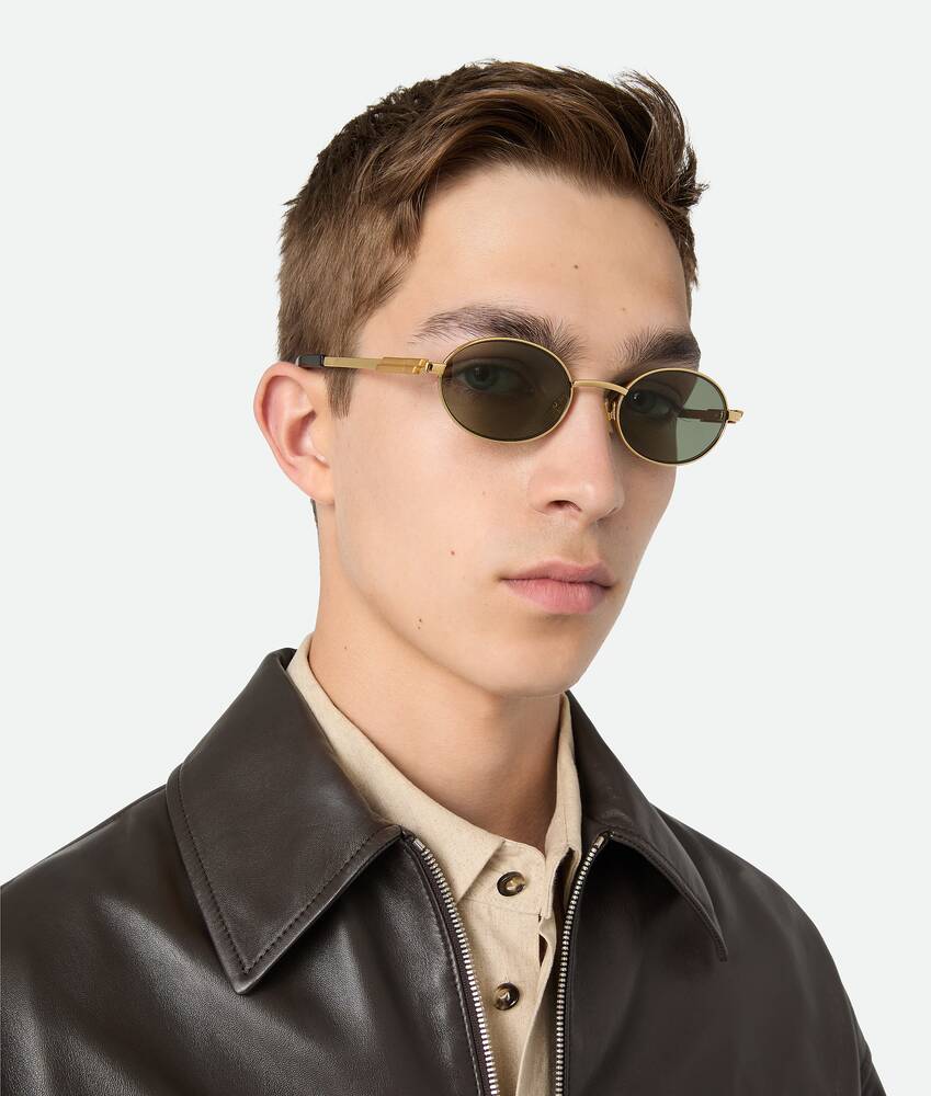 Display a large version of the product image 2 - Classic Oval Sunglasses