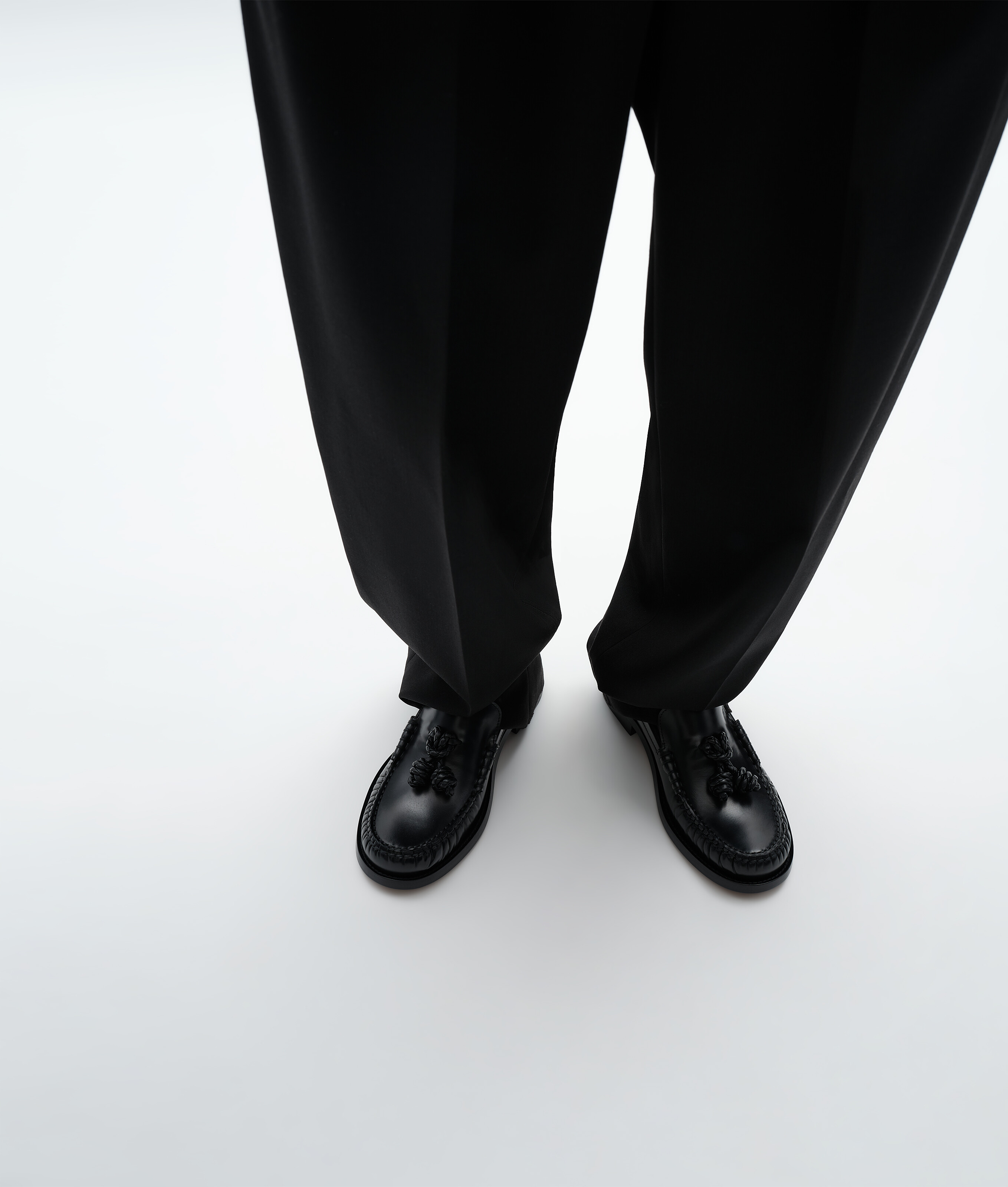 Women's Ugo Loafer in Black Bottega Veneta Luxembourg EN - Image 2
